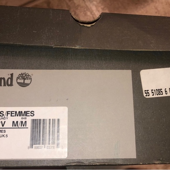 Woman’s timberlands size 7 - Picture 6 of 7
